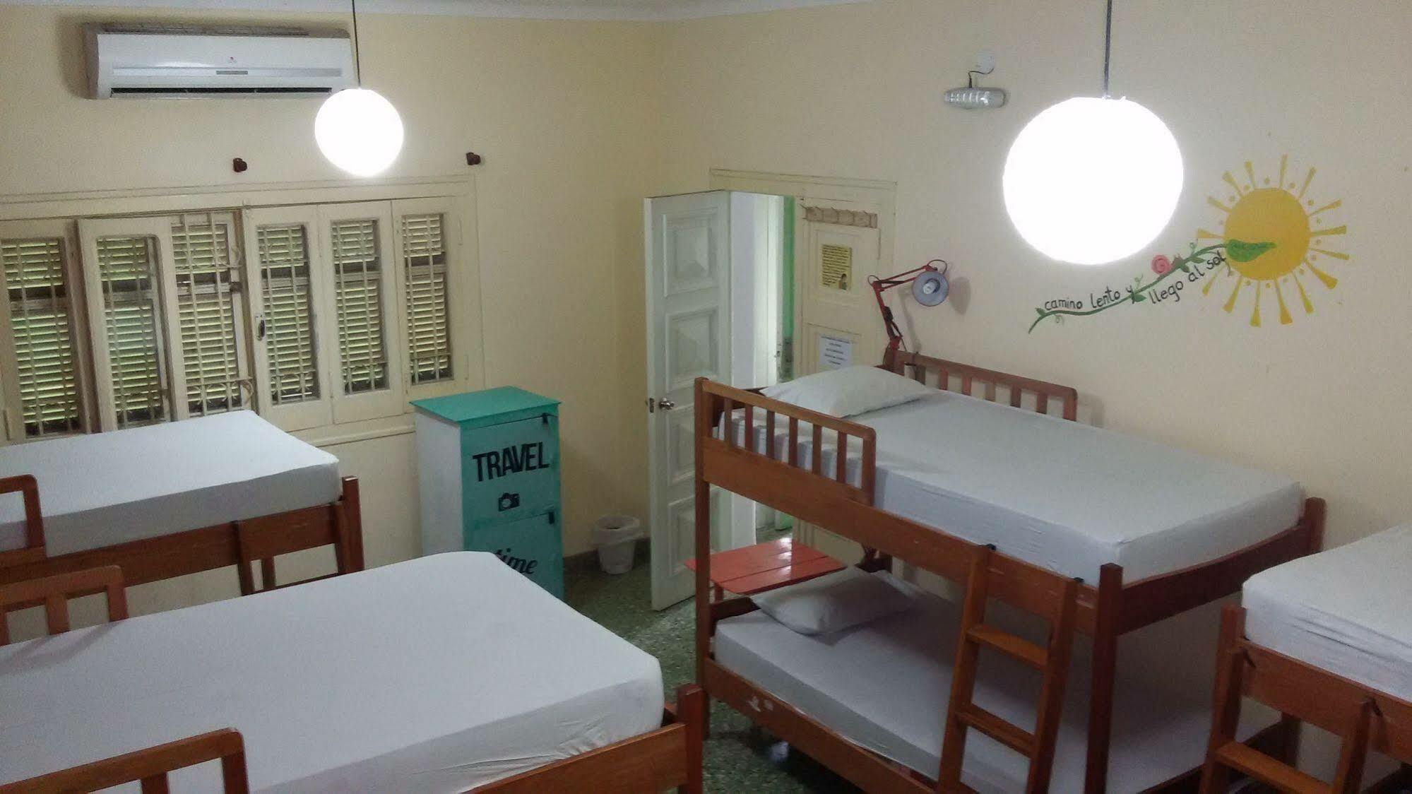 Hamaca Paraguaya Hostel Асунсьйон Екстер'єр фото